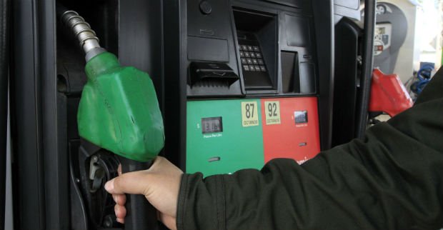 RedPolitica's tweet image. ENTÉRATE Penas por vender litros incompletos de gasolina
eluni.mx/1Kfx6Rs