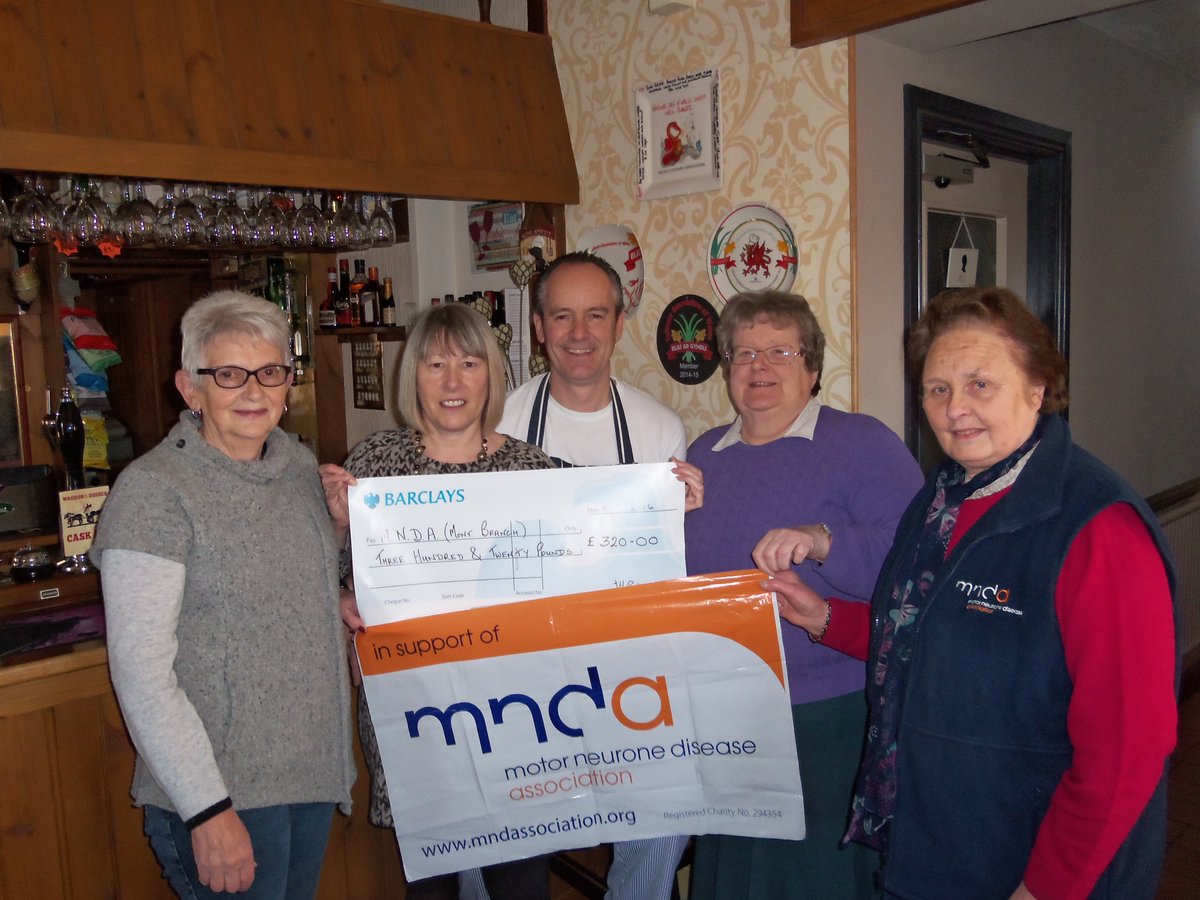 Cheque £320 presented from pie &amp; pudding evening @ Waggon &amp; Horses, Newtown <a href="/mndassoc/">MND Association</a> <a href="/jocunnahMND/">Jo Cunnah</a> <a href="/jeanhedd/">jean humphreys</a>