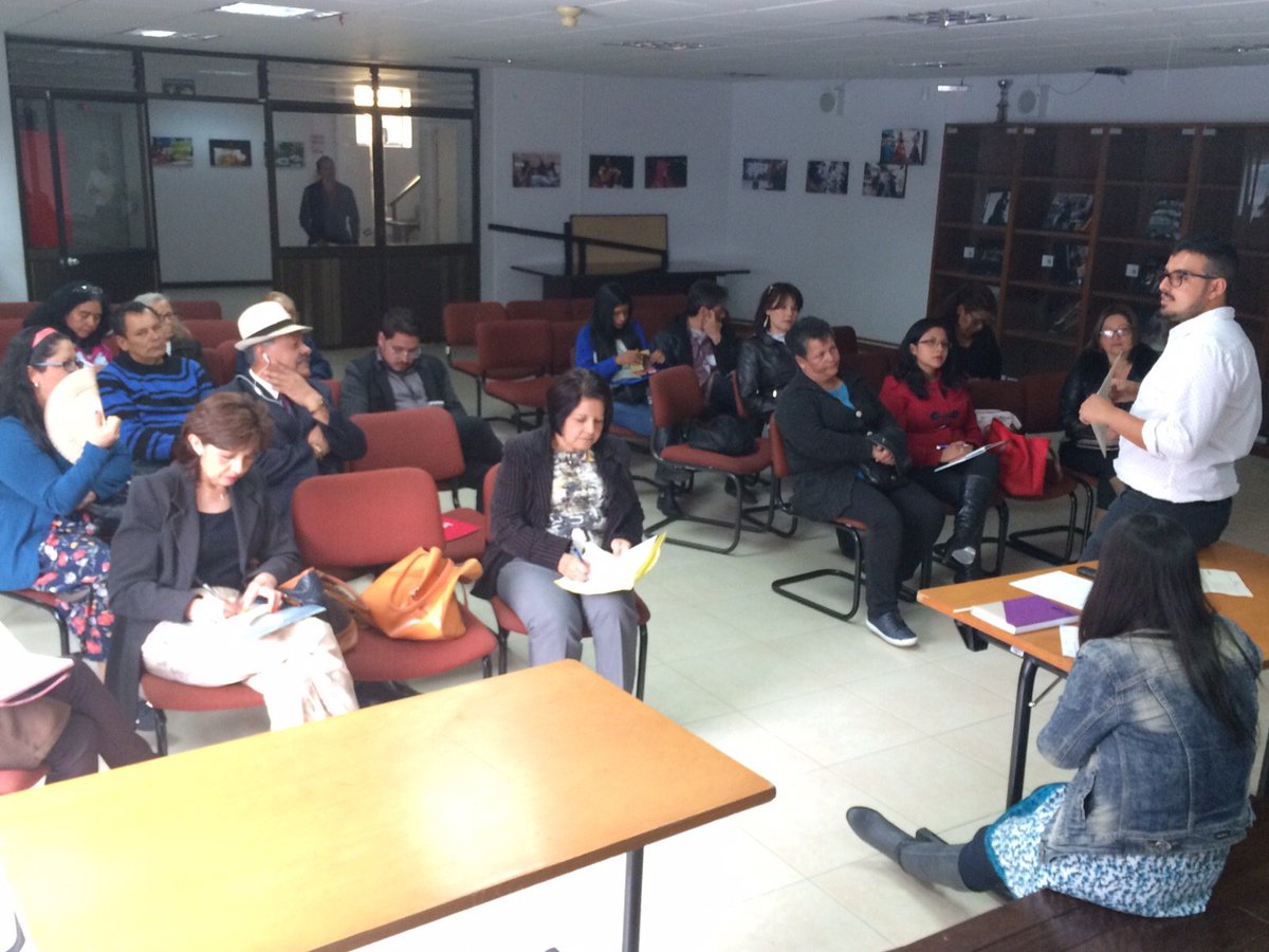 AlcaldChapinero's tweet photo. Se realiza reunión informativa sobre  #ConsejoPlaneaciónLocal Chapinero, habla Jesús Huertas, referente @ChapineroP https://t.co/OPjRbVkrTT