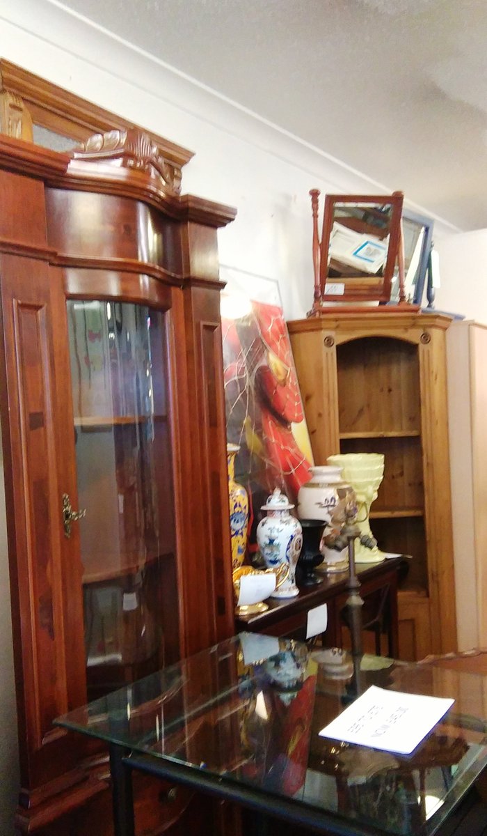 ElthamArts's tweet image. Lots for sale at #SanFairyAnne 222 #Eltham High St closing down sale #retro #vintage  #furniture . Offers invited