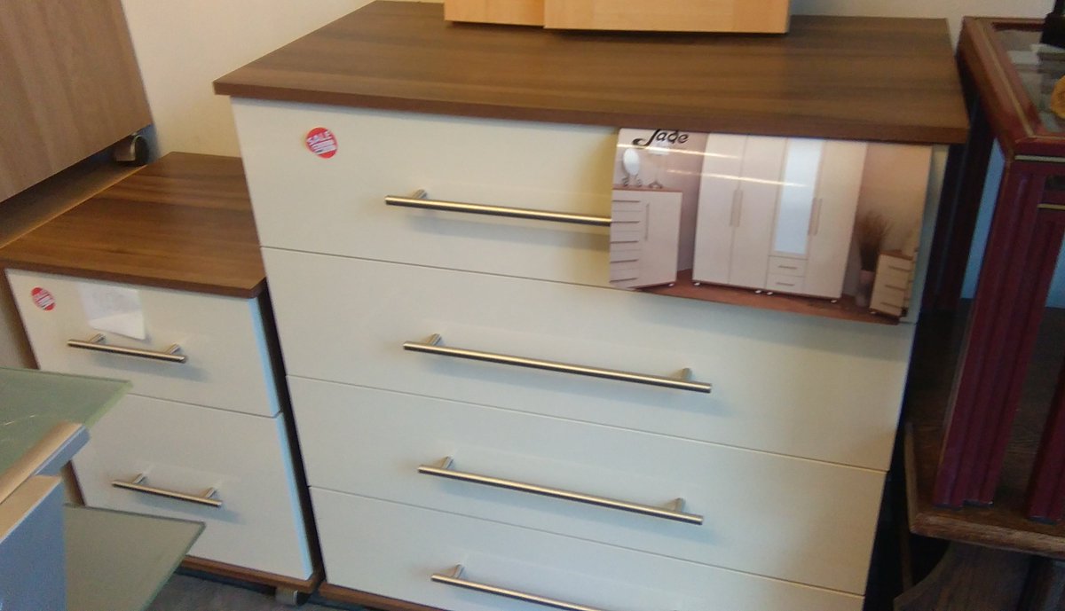 ElthamArts's tweet image. Lots for sale at #SanFairyAnne 222 #Eltham High St closing down sale #retro #vintage  #furniture . Offers invited