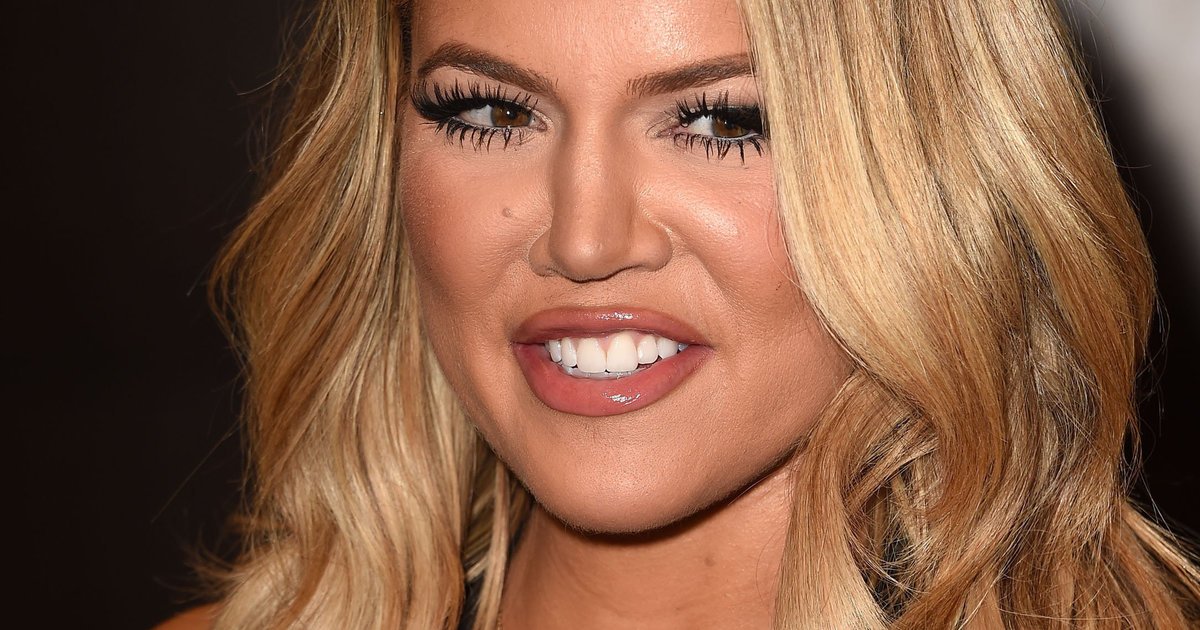 HuffPost's tweet photo. Khloe Kardashian opens up about her 40-pound weight loss https://t.co/MBvEgNplZ4 https://t.co/TF3hWIDp0S