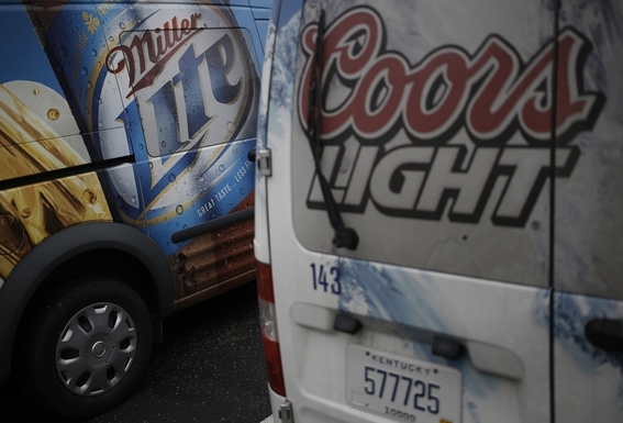 Big Beer's curious plan to sell to consumers who mistrust it shar.es/16B4iT <a href="/crainschicago/">Crain's Chicago Business</a> #beer #sales