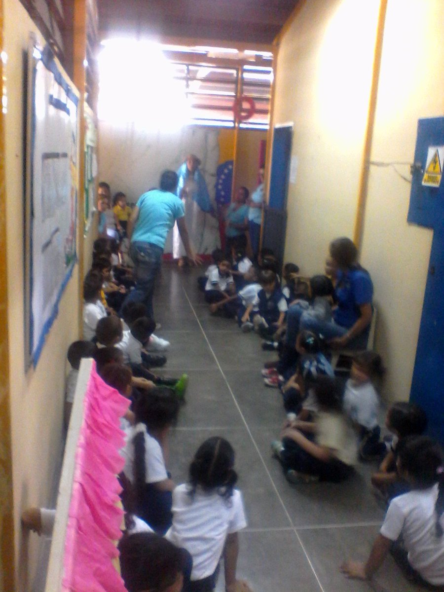 CEILaVictoria's tweet photo. Celebrando el día de la Divina Pastora. Narrando  la  historia a los niños  @CEILaVictoria  @vimi3v  @NeylaPosso https://t.co/4RSzDENgsn