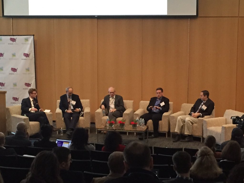 JenBRobinson's tweet photo. University reps need to figure out how to bring private sector into their relationships w/ cities #envisionamerica https://t.co/mSA1ilfkRw