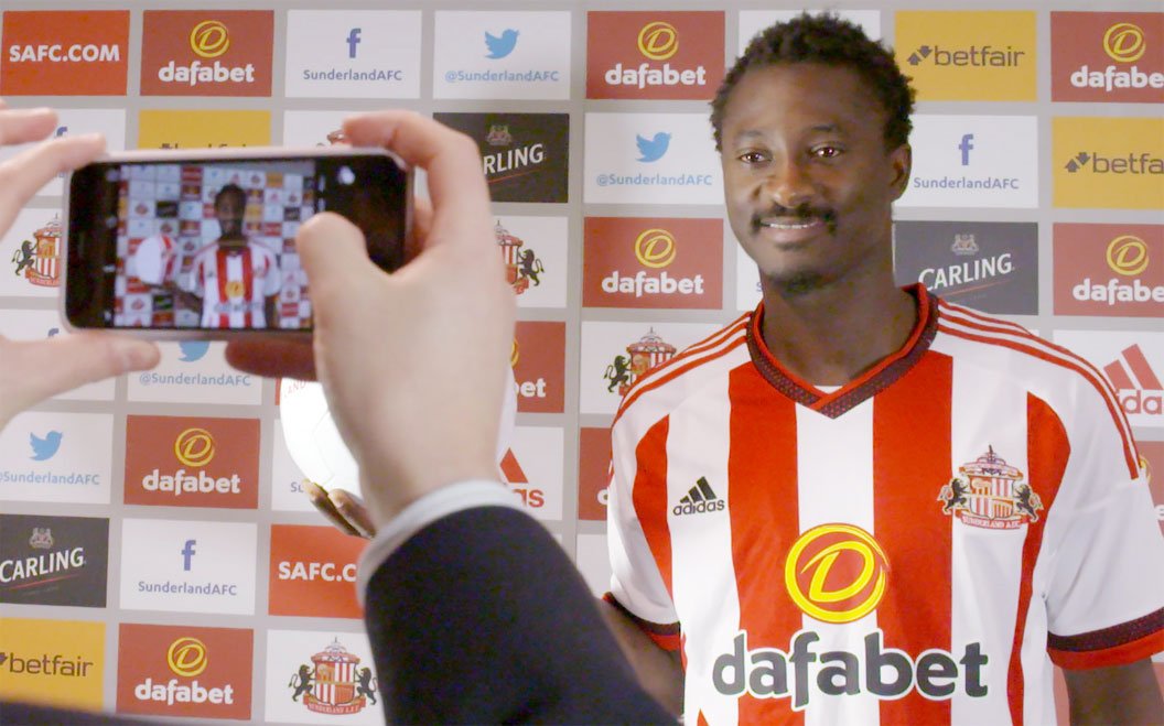 SunderlandAFC's tweet photo. N'Doye will take the number 10 shirt - great deals now on home and away shirts at https://t.co/4VMNqFu1av! https://t.co/OTIg9HlYiN