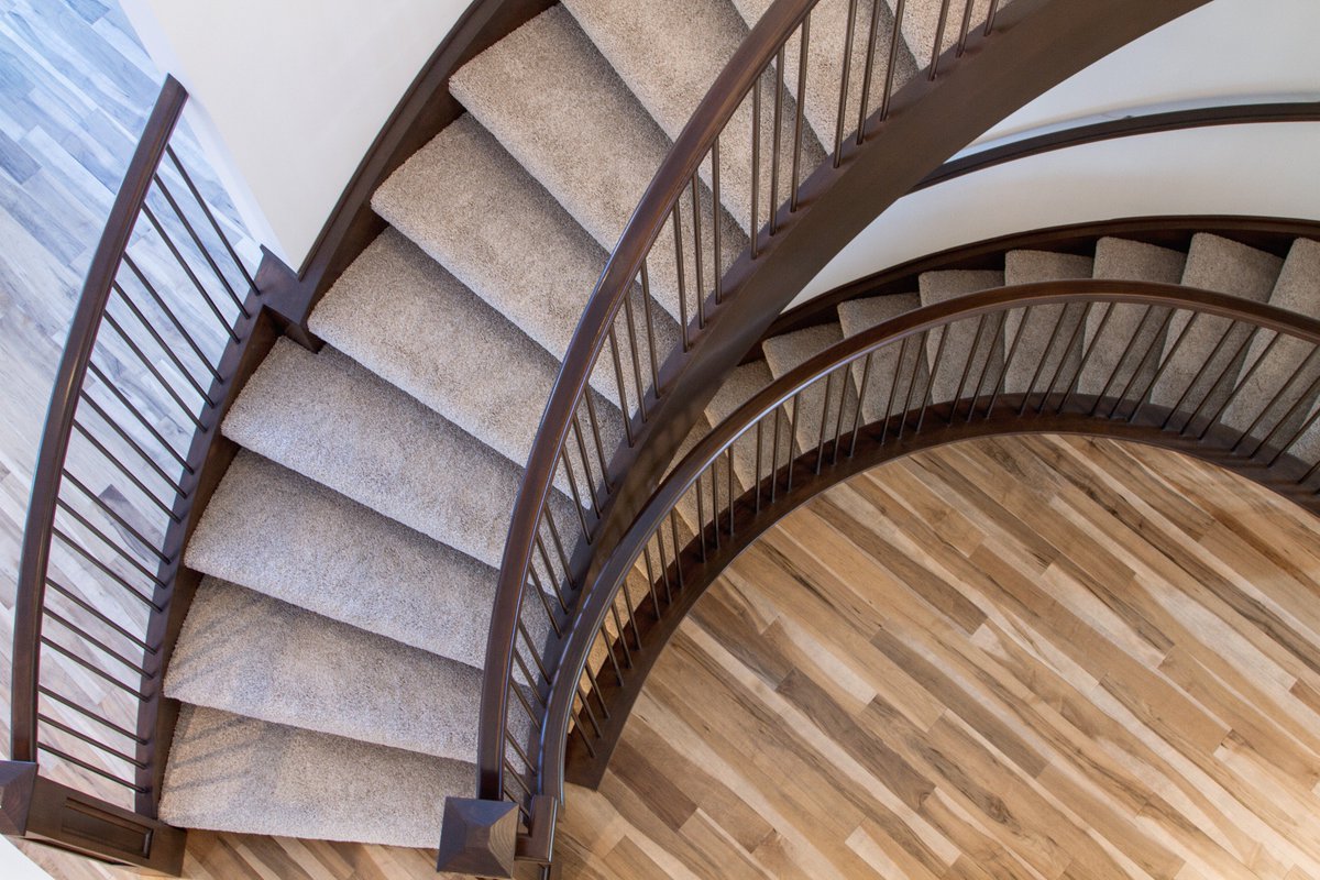 timberwestrails's tweet image. Dreams, One step at a time #excellenceawards #staircase #railings #HomeDesign #luxury