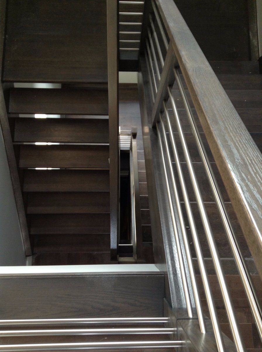 timberwestrails's tweet image. Dreams, One step at a time #excellenceawards #staircase #railings #HomeDesign #luxury