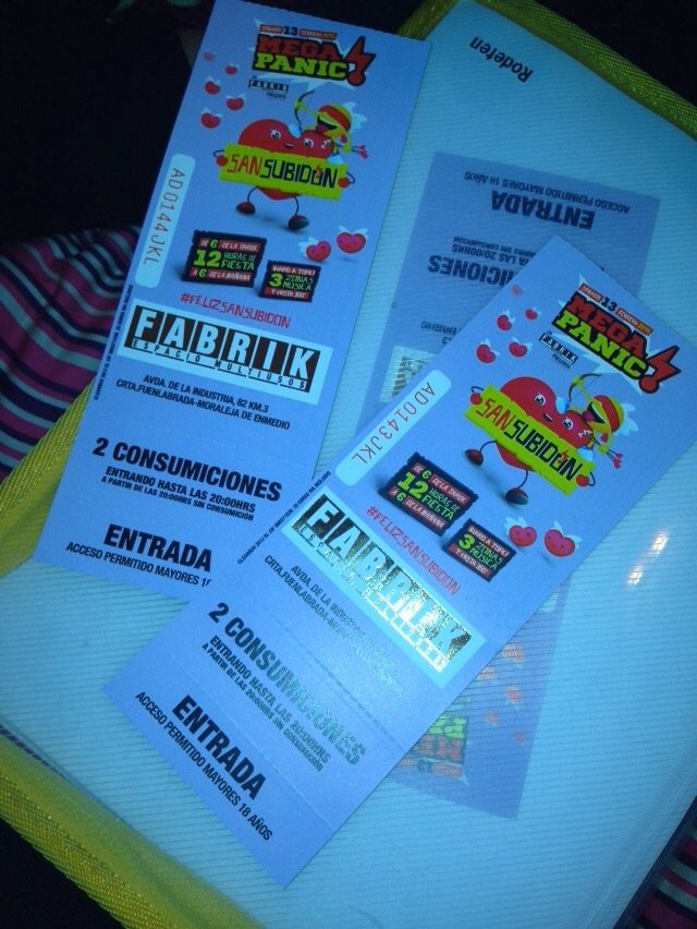 CriisValdehita's tweet photo. Un mesecito niñaaas!!!  #mucholove #muchafiesta #muchopedo #muchotodo https://t.co/oIdVm674jN