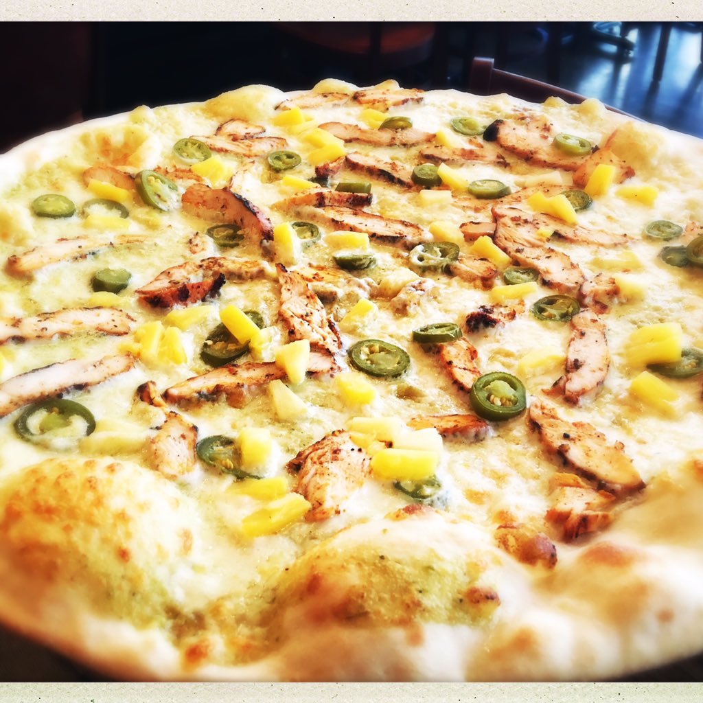 AldosPizzaPies's tweet photo. Lunch is served! Poblano cream w jerk chicken, pineapple, and jalapeños! #aldospizzapies #downtown #earmorepie https://t.co/lFm2HP3e2s