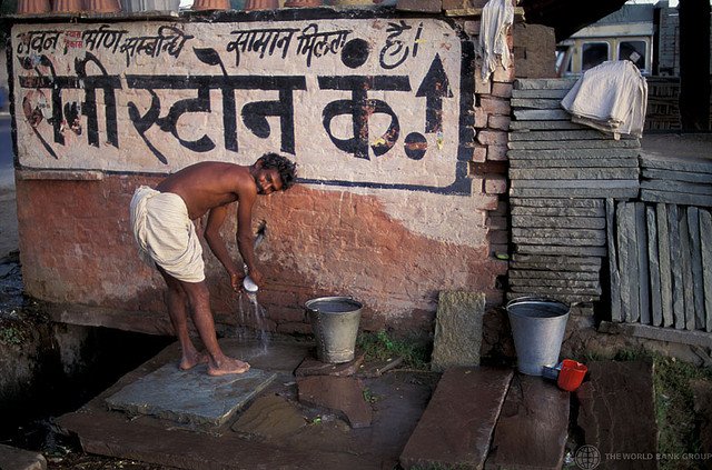 In 2015, more than 700m  ppl were estimated to be living on less than US$1.90/day: wrld.bg/X2U8N