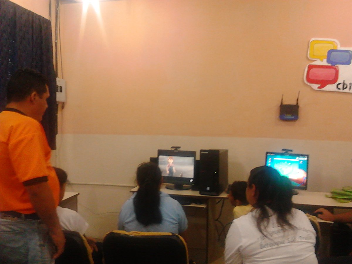 robertcbit's tweet photo. #MaestrosInclusionYCalidad, niños del Cbit I.E.E.B Jose G. Hernandez compartiendo el vídeo Mi mejor Maestro https://t.co/bXTLsjKT9R