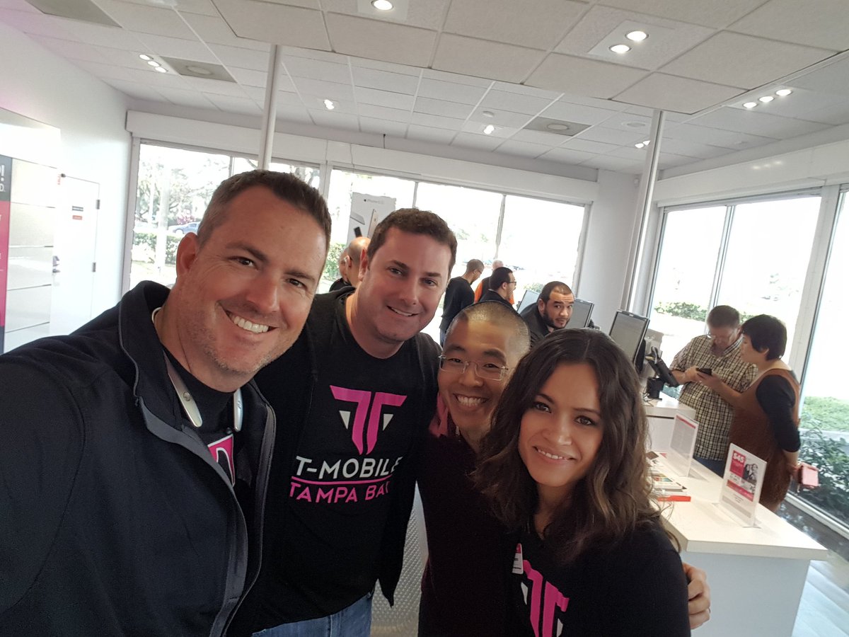 Tim_Neilan's tweet photo. #DaleMabryInDaHouse w @TMobileAtWork sales!! #GetYourUnFairShare https://t.co/M7uaKngd84