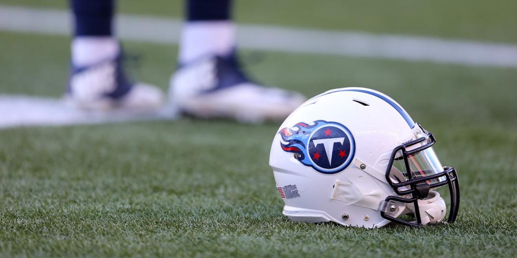 NFL's tweet photo. The @Titans hire a new GM (via @RapSheet): https://t.co/OWNFvICe7t https://t.co/L16bfbGTJV