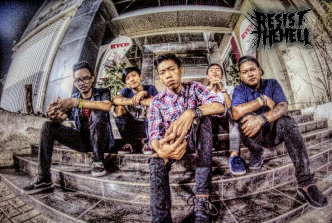 Resist The Hell tweet media