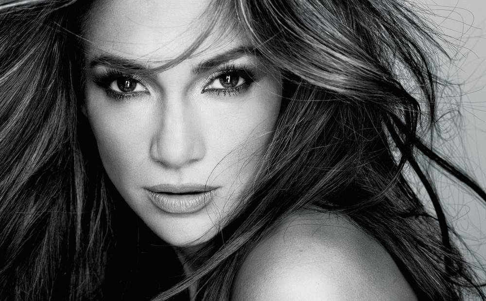 lasvegasweekly's tweet image. The @JLo Effect: How the Strip's newest star might evolve the Vegas residency bit.ly/1ZxSUE5