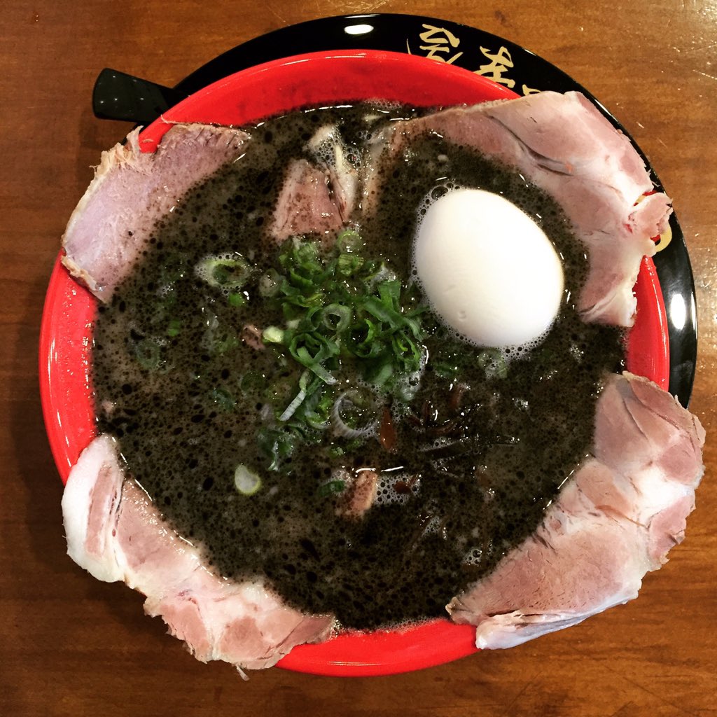 Boobs4Food's tweet photo. Delicious black tonkatsu ramen 🍜 at Ikkousha Hakata Ramen in Torrance https://t.co/kvHN72wQYF