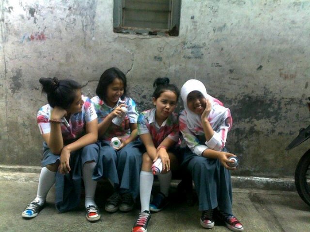 Diantrestari's tweet photo. My uniform is colorful.. https://t.co/GoSsNTdoD4
