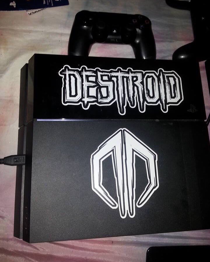 destroidmusic's tweet photo. This PS4 has been Destroid https://t.co/7Chi45HBFF