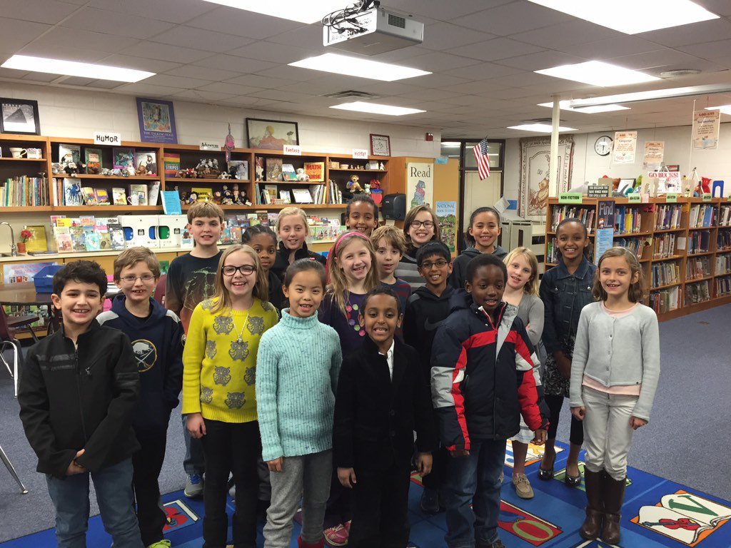 MaryLugo1's tweet photo. Here we go...MVES Spelling Bee! Go Mustang Spellers! #ycsd16 #mves16 https://t.co/BWlpQHLXgD