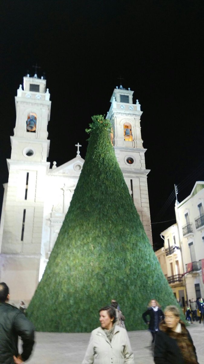 La Bella Amistad, la Foguera mes gran del mon 2016