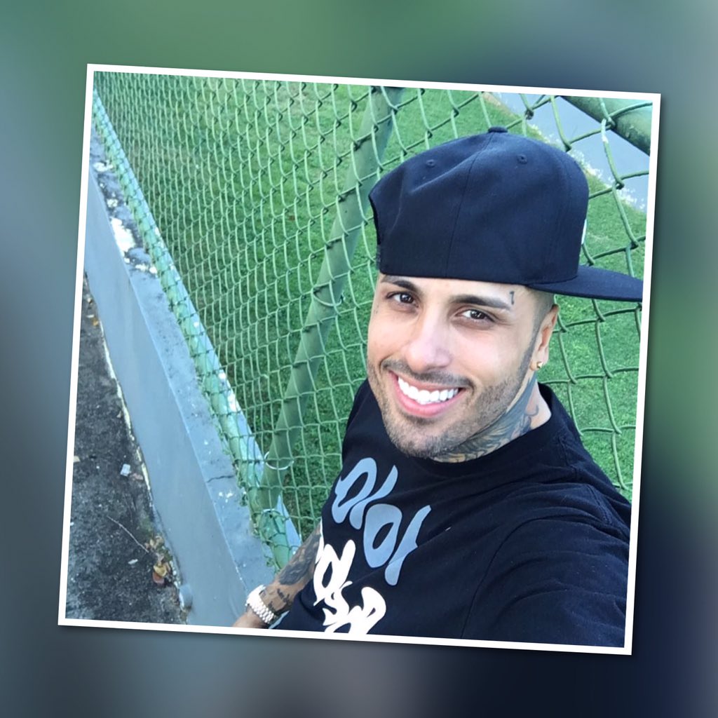 princessa_o8's tweet photo. Tan lindo el💘 @NickyJamPR https://t.co/OoGCWiZ7fD