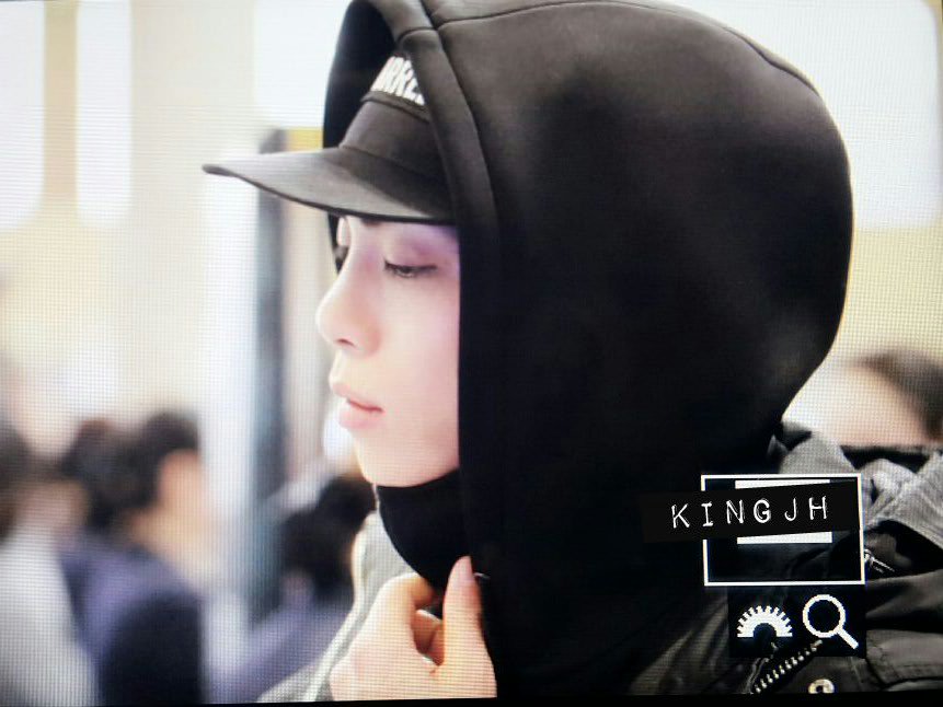 160115 Jonghyun @ Aeropuerto Gimpo {Rumbo a Japón} CYt9gsZWQAAC-pQ