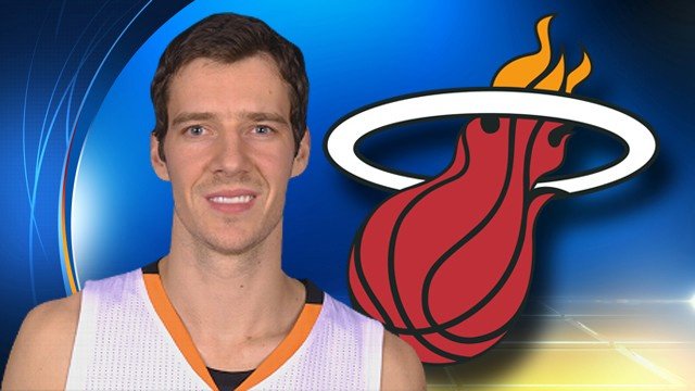 Report:  Dragic out at least a week with calf strain... bit.ly/1Na1lci https://t.co/ZbCWQQPkfO