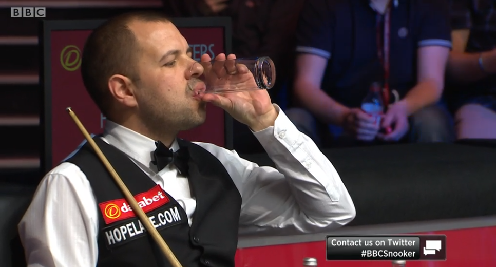 BBCSnooker's tweet photo. Focus...

Barry Hawkins leads Mark Allen 2-1 at the #Masters. 

https://t.co/aFSb1mOWCE https://t.co/QqfRtF2UmL
