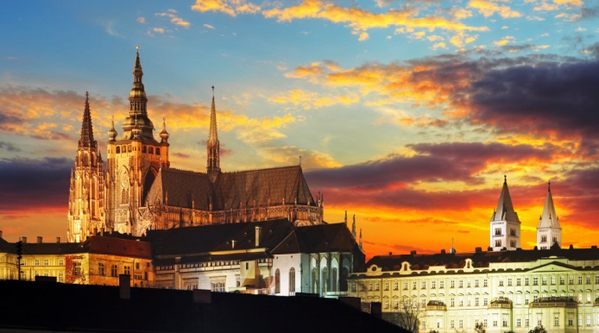 TheCryptoSquire's tweet photo. ➡#ViveTuMomento⬅

1. RT 
2. ¿Un país para visitar?
3. Responde con #LHM715

Lo tengo claro @CzechTourism_ES https://t.co/zqrGFuE1R6