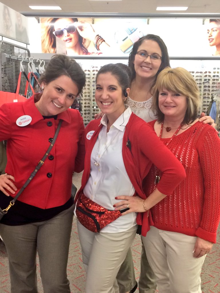 @MKGilchrist &amp; T919 Team, thank you for your hard work with sales &amp; service! #youmaketarget #fannypackstyle
