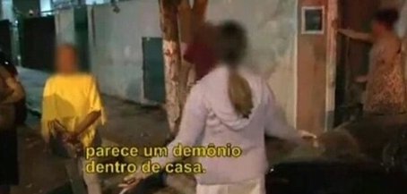 marekoehler's tweet photo. Minha mãe falando de mim para os parentes: https://t.co/UWka2jj4Yu