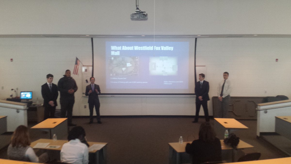 MeteaCTE's tweet photo. Marketing students presenting their case to represent MV for #Vision60504 #CTEFridayflyby https://t.co/xV4AnSzTs9
