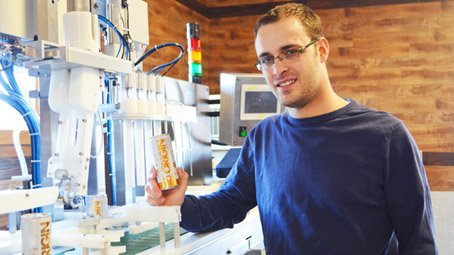 An ORIGINal idea: Niagara-on-the-Lake winery launches sparkling wine in a can 
bit.ly/1OtO0xj