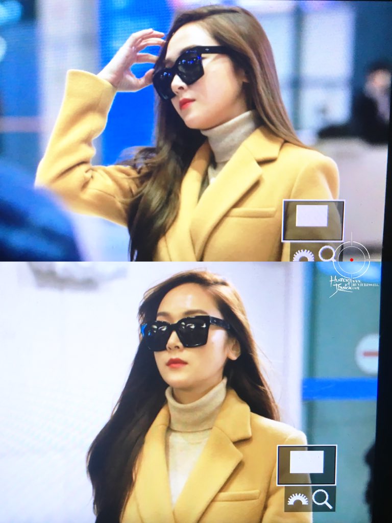 [PIC][15-01-2016]Jessica trở về Hàn Quốc vào sáng nay CYtcZkOUAAAjkvm