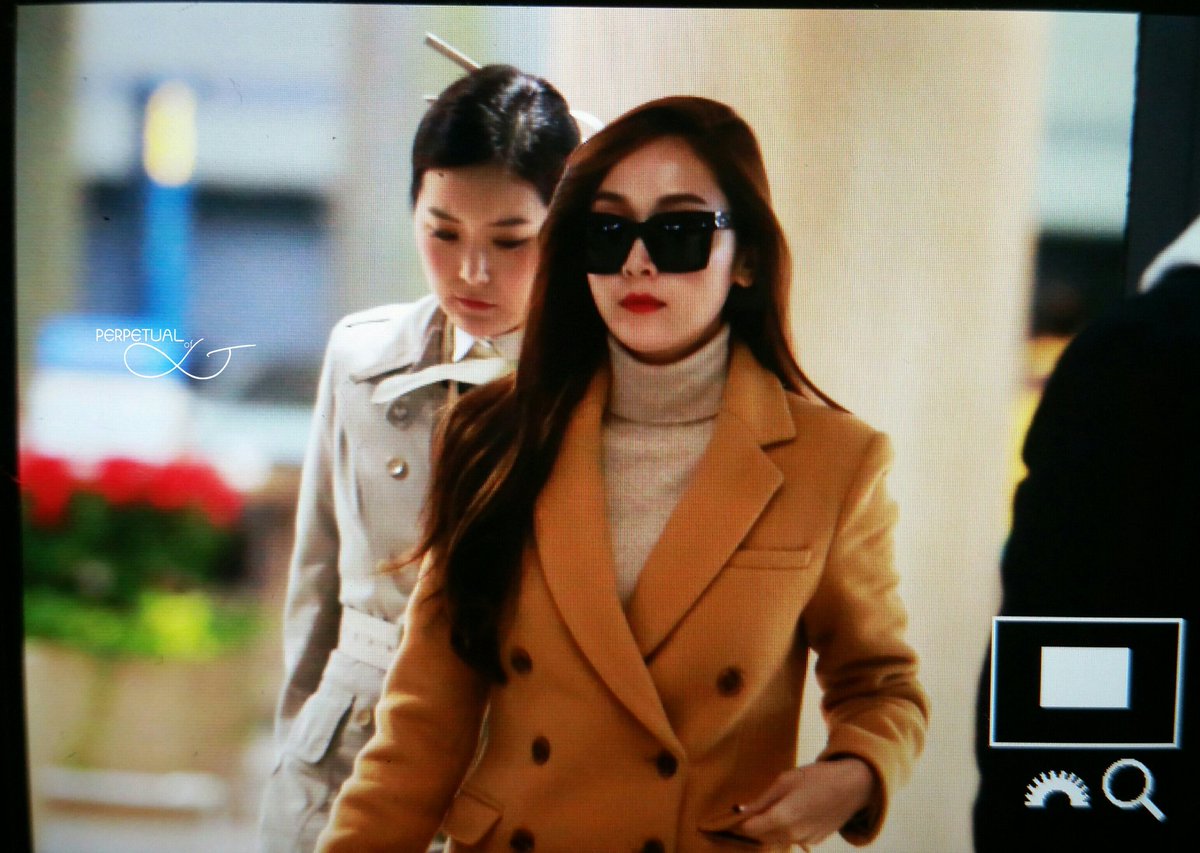 [PIC][15-01-2016]Jessica trở về Hàn Quốc vào sáng nay CYtekWyUEAA-ZMu