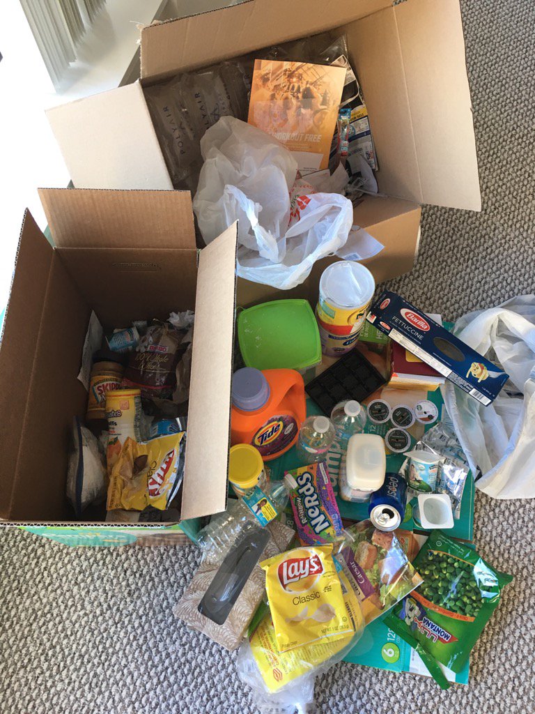 habobi22's tweet photo. Just 48 hours trash. What a disaster! #m310 #postconsumption #toomuchwaste https://t.co/epYUvvKzdd