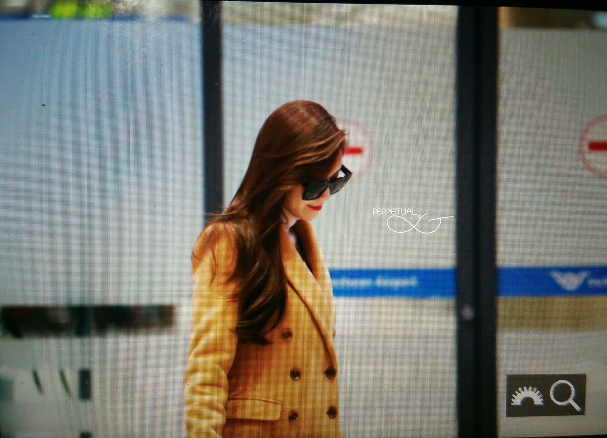 [PIC][15-01-2016]Jessica trở về Hàn Quốc vào sáng nay CYtfM_NUAAApuKb