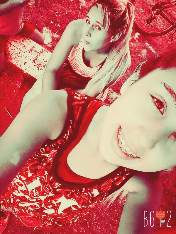 Luumoreno5's tweet photo. Ella me ama 💞y yo a ella ���y eso es lo que importa 💞
Sister👯👯 https://t.co/wdoiYtdFZJ