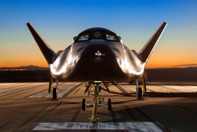 La NASA anuncia las compañías que abastecerán la Estación Espacial de 2018 a 2024. xataka.com/p/179555