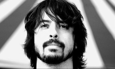 brandikingwhr's tweet photo. Happy birthday @FooFightersDave! #GrohlDay https://t.co/rM1jO5zPfZ