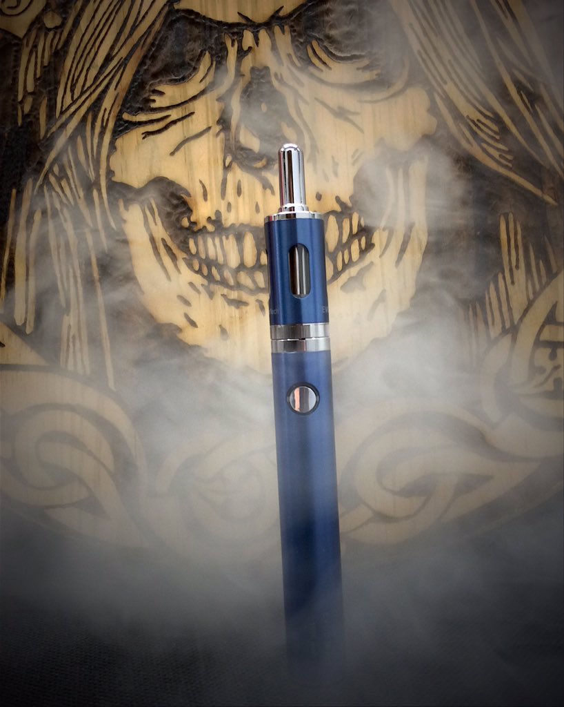 SmokinHotVapes's tweet photo. 💙 the newest blue EVOD MEGA by Kangertech #SmokinHotVapesNJ #vapecommunity #vapenation #QuitSmoking #VapingKicksAsh https://t.co/4sxJdzzrYK