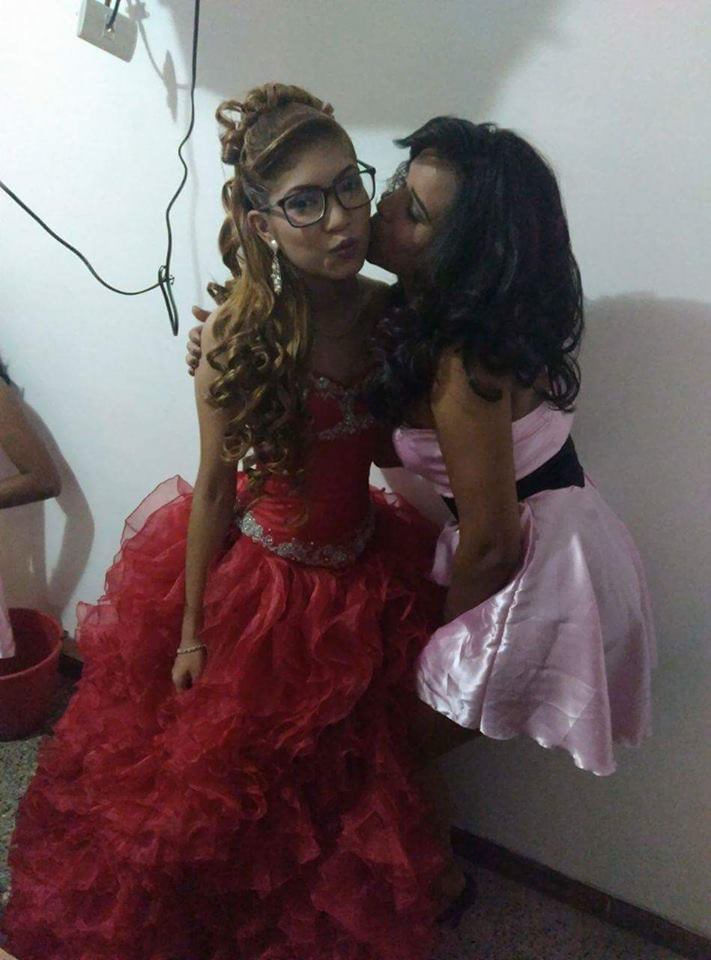 rubelyndaniela's tweet photo. Mis 15 años <3 https://t.co/zvD0JVuHDo