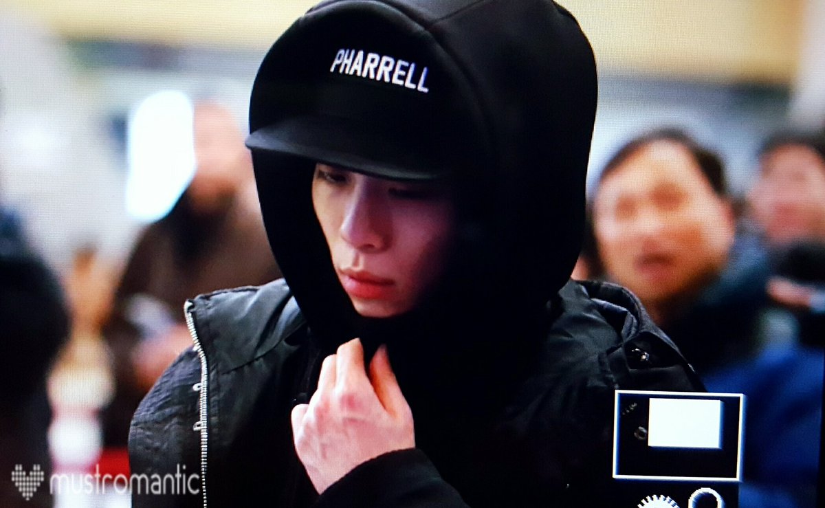 160115 Jonghyun @ Aeropuerto Gimpo {Rumbo a Japón} CYuAmcoWwAQisJF