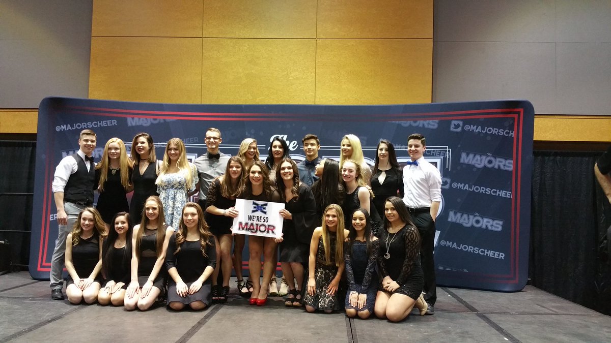 KCMloves12Steps's tweet photo. #ecec5 @MAJORScheer @eceblonde @ECE_J5 https://t.co/vJPTRsVmwm