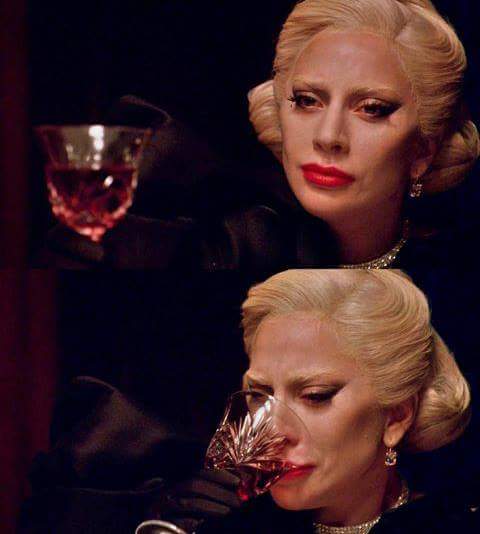DanielaaaLM's tweet photo. Esta noche es el capitulo final de #AHSHOTEL y yo tipo.. https://t.co/JDlIIuCqNt