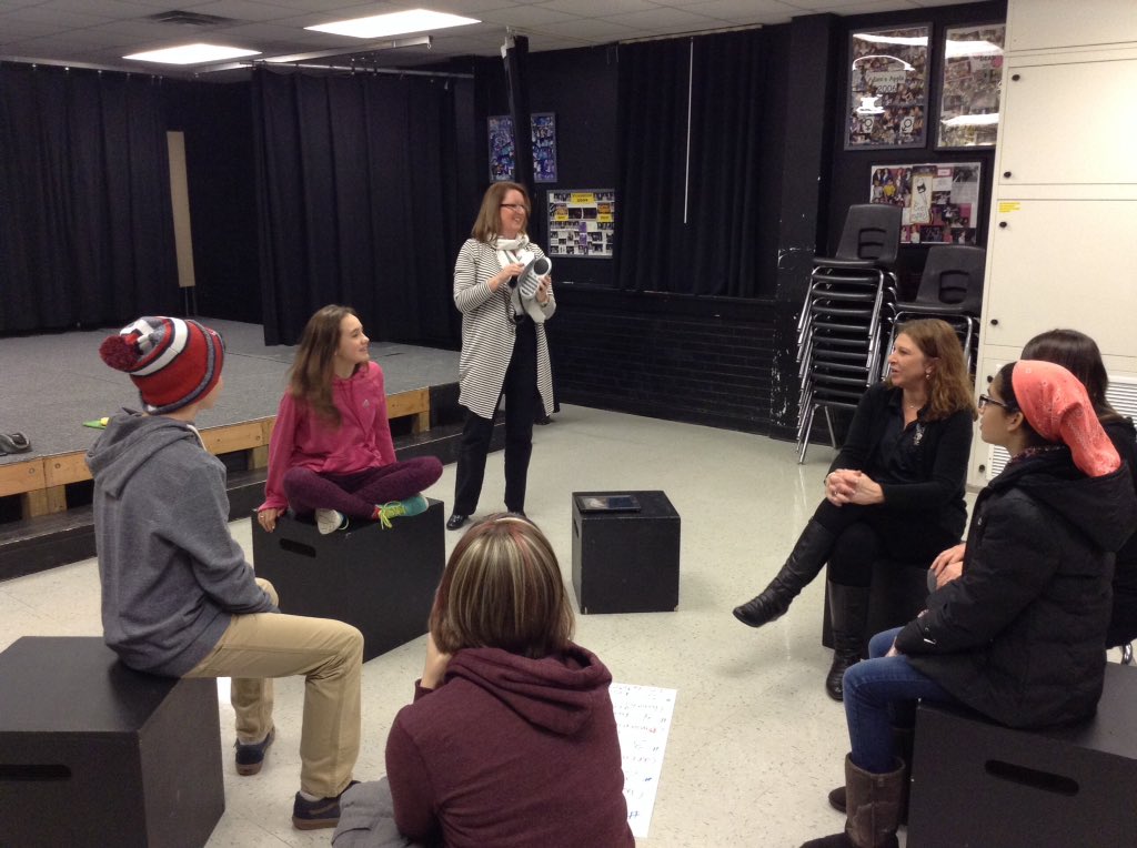 tdhstitans's tweet photo. #tdhsopenhouse #CreativityAndTechnology ....Coming together in DRAMA!!! https://t.co/lFo66nvwgf