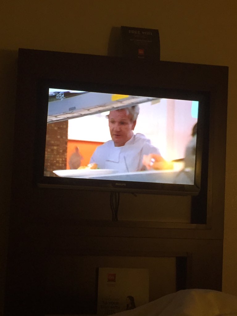 NBALondon16's tweet photo. @GordonRamsay how did you get from the O2 to a restaurant in America so fast? #MagicGordan https://t.co/7c97QIoXCM