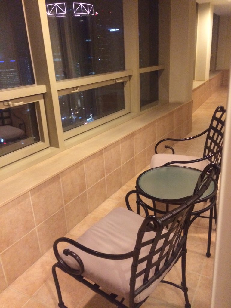 lovelytrap's tweet photo. We stayed at Fraser suites Insadong two bedroom apartment. They have wonderful staff and great location 🎀🎀🎀🎀 https://t.co/OejcZ7foSH