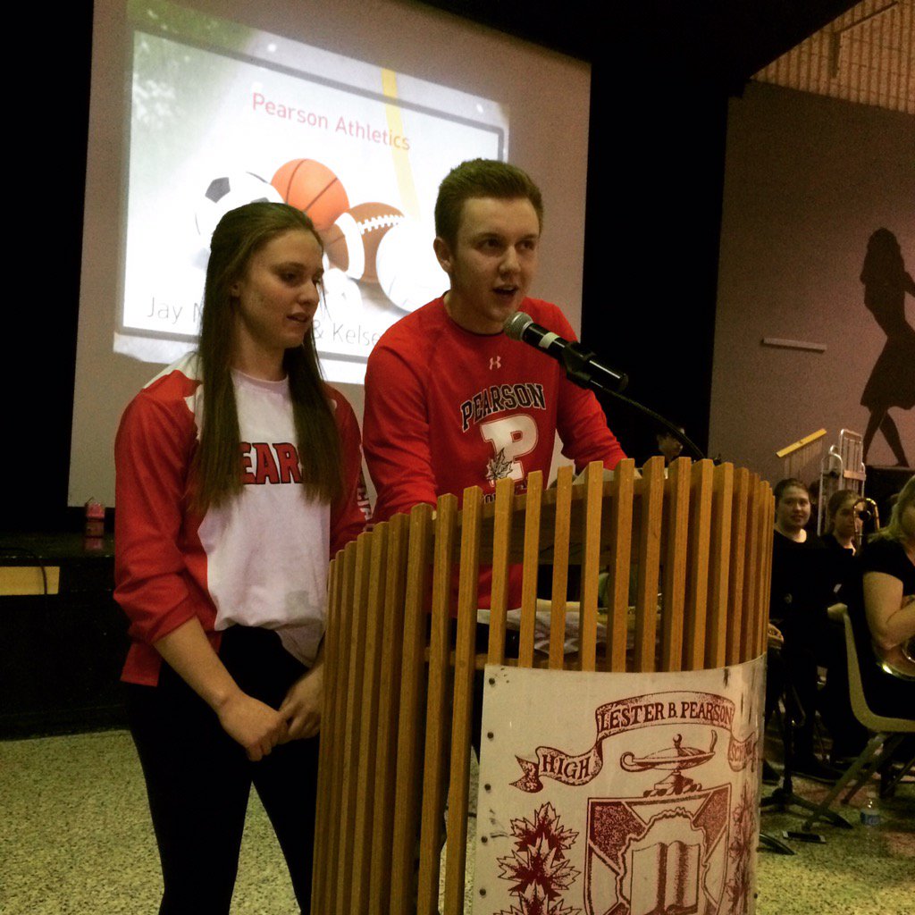 LBPguidance's tweet photo. #lbppatriots #lbpwhat! Thx to all the students who helped out tonight at Grade 8 Parent Night! https://t.co/SMUN2D84QL